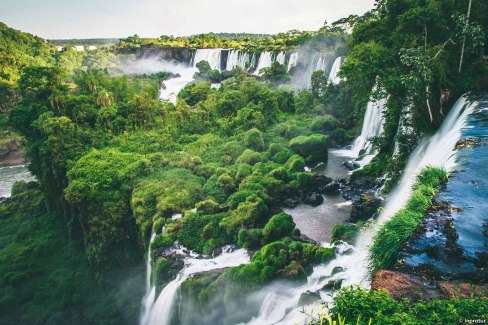 Les chutes d'Iguazu vues du haut, côté argentin