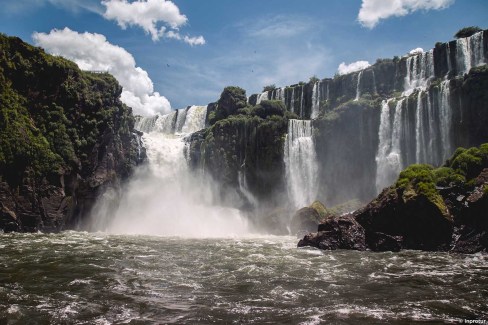 Les chutes d'Iguazu vues du bas, côté argentine