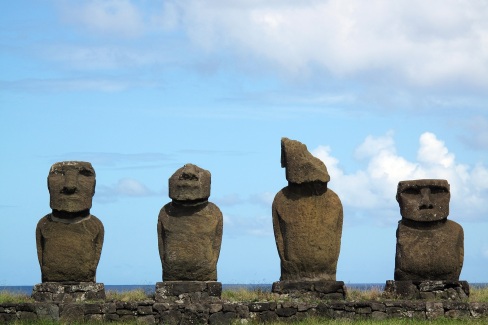 Les moai de Rapa Nui