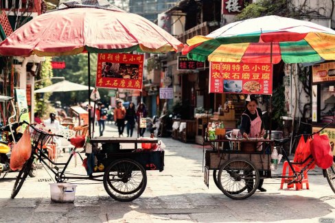 Scène de vie dans une rue chinoise