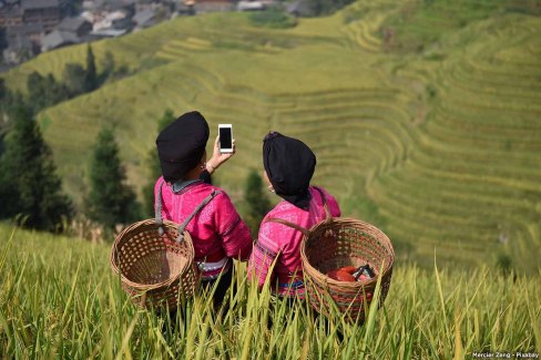 Femmes dans les montagnes de Guilin